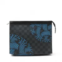 ヴィトン ダミエ グラフィットピクセル ポシェットヴォワヤージュ