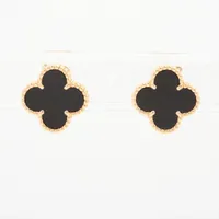 ヴァンクリーフ&アーペル スウィートアルハンブラ オニキス ピアス 750