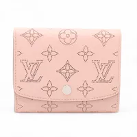 ヴィトン LVアエログラム ポルトフォイユ パイロット 型番 グレー