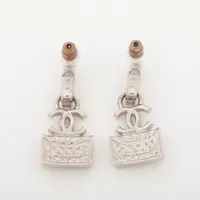 シャネル ココマーク A23N ピアス(両耳用) GP×ラインストーン シルバー