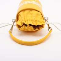 クリスチャンディオール ヴァイブ マイクロバケット レザー ショルダー