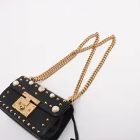 グッチ パドロック レザー チェーンショルダーバッグ ブラック 432182