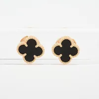 ヴァンクリーフ&アーペル スウィートアルハンブラ オニキス ピアス 750