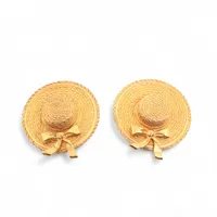 シャネル イヤリング(両耳用) GP ゴールド 麦わら帽子モチーフ リボン