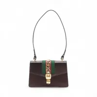 【定価32万円】グッチ シルヴィ レザーショルダーバッグ 421882 グッチ シルヴィ レザー ショルダーバッグ ブラック 421882 AP141822