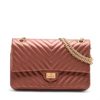 シャネル Vステッチ ラムスキン チェーンショルダーバッグ ブルー