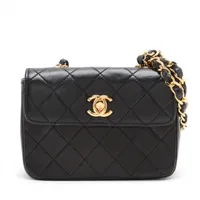 シャネル ミニマトラッセ ラムスキン チェーンショルダーバッグ