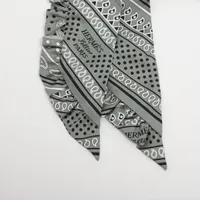 エルメス ツイリー Eperon d'or 黄金の拍車 スカーフ シルク カーキ