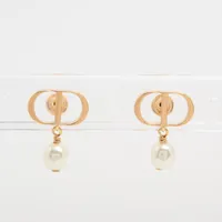 ディオール　PETIT CD パール　ピアス　ゴールド　両耳 ディオール Petit CD プチCD ピアス(両耳用) GP×フェイクパール
