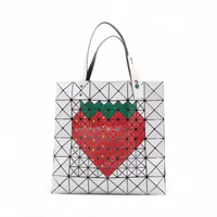 イッセイミヤケ　２WAYバッグ イッセイミヤケ バオバオ PVC トートバッグ ピンク A3056242｜中古