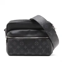 ヴィトン タイガラマ アウトドアメッセンジャーPM M30233 ブラック RFID反応あり