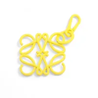 ロエベ アナグラム ブローチ メタル マルチカラー A3024545｜中古