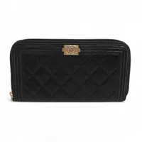 シャネル ボーイシャネル ラムスキン ラウンドジップウォレット