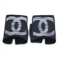 ［新品未使用］CHANEL シャネル ツイード レザー ココマーク 手袋 新品未使用］CHANEL シャネル ツイード レザー ココマーク 手袋 【公式