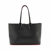 クリスチャンルブタン スパイクスタッズ カバタ レザー トートバッグ