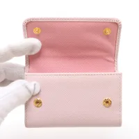 プラダ サフィアーノメタル 1PG004 レザー キーケース ピンク A4234103