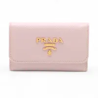 プラダ サフィアーノメタル 1PG004 レザー キーケース ピンク A4234103