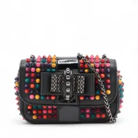 クリスチャンルブタン スウィートチャリティー レザーxスタッズ