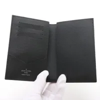 ヴィトン エクリプス クーヴェルテュールパスポール M64501 ブラック