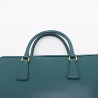 プラダ サフィアーノラクス レザー 2WAYハンドバッグ グリーン BL0095