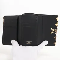 ヴィトン トリヨン ポルトフォイユカプシーヌコンパクト M82764