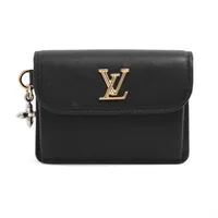 ヴィトン マヒナ ポルトカルトレクトヴェルソ M81287 ベージュ