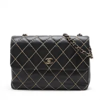 ブラックレザー ハンドバッグ ゴールドチェーン シャネル CHANEL シャネル22 ミニ レザー チェーンショルダー ブラック