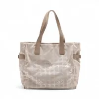 【専用】CHANEL ニュートラベルライン トートバッグ　ベージュ×ゴールド シャネル ニュートラベルライン ナイロン トートバッグ ベージュ