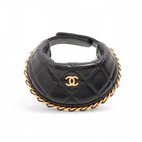 シャネル マトラッセ ラムスキン ポーチ ブラック ゴールド金具 ランダムシリアル ミニポーチ