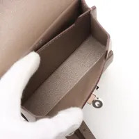 エルメス ケリーマルチポケットトゥーゴー ヴォーエプソン エトゥープ
