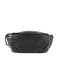 シャネル マトラッセ キャビアスキン ボディバッグ ブラック シルバー金具 23番台