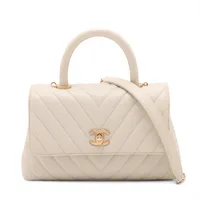 CHANEL　シェブロン　キャビアスキン CHANEL - シャネル CHANEL シェブロン チェーン ショルダーバッグ