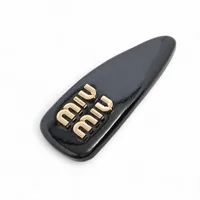 ミュウミュウ 5IF092 ロゴ バレッタ パテント×GP ブラック×ゴールド