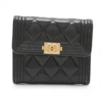 シャネル ボーイシャネル キャビアスキン コンパクトウォレット ブラック ゴールド金具 29番台
