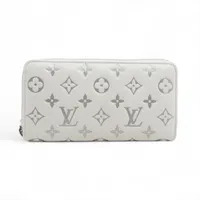 ヴィトン モノグラム エンボス ジッピーウォレット - ホワイト ラウンドジップウォレット M12154 RFID反応あり