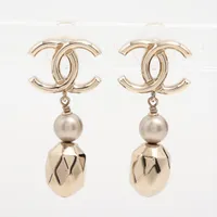 シャネル ココマーク B17V ピアス(両耳用) GP×フェイクパール ゴールド