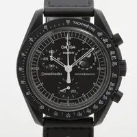 オメガ×スウォッチ スピードマスター ミッション トゥ ザ ムーンフェイズ ニュームーン スヌーピー SO33B700 CE CE×ナイロン QZ ブラック文字盤