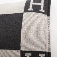 エルメス アヴァロン クッション ウール×カシミヤ エクリュ×グリ