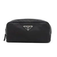 プラダ トライアングルロゴ ナイロン ポーチ ブラック