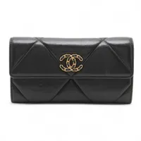 シャネル シャネル19 ラムスキン ロングウォレット ブラック ゴールド金具 ランダムシリアル