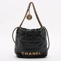 シャネル シャネル22 ミニ シャイニーカーフスキン チェーンショルダーバッグ ブラック ゴールド金具 ランダムプレート AS3980