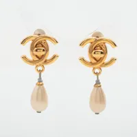 シャネル ココマーク ターンロック 96P イヤリング(両耳用) GP×フェイクパール ゴールド