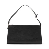ヴィトン エピ ポシェットアクセソワール M52942 ブラック