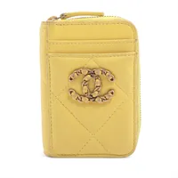 シャネル シャネル19 ラムスキン コインケース イエロー ゴールド金具 ランダムシリアル