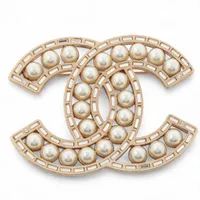 シャネル ココマーク A17V ブローチ GP×ラインストーン×フェイクパール ゴールド