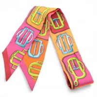 エルメス ツイリー BOUCLERIE D ATTELAGE アトラージュのバックル スカーフ シルク