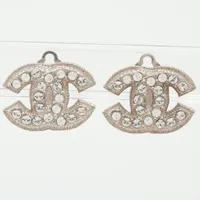 シャネル ココマーク A11V イヤリング(両耳用) GP×ラインストーン シルバー