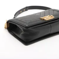 専用 ボーイシャネル  シェブロン キャビアスキン クラッチショルダーバッグ CHANEL（シャネル） 【超美品】シャネル ボーイシャネル シェブロン