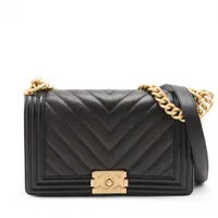 シャネル ボーイシャネル25 キャビアスキン チェーンショルダーバッグ Vステッチ シェブロン ブラック ゴールド金具 24番台 A67086