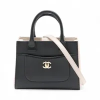 シャネル ネオ エグゼクティブ スモール レザー 2WAYハンドバッグ ブラックxベージュ ゴールド金具 24番台 A69929
